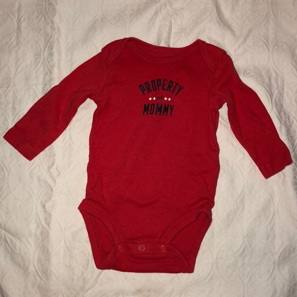 Onsie Red “I Love Mommy” size 3 months